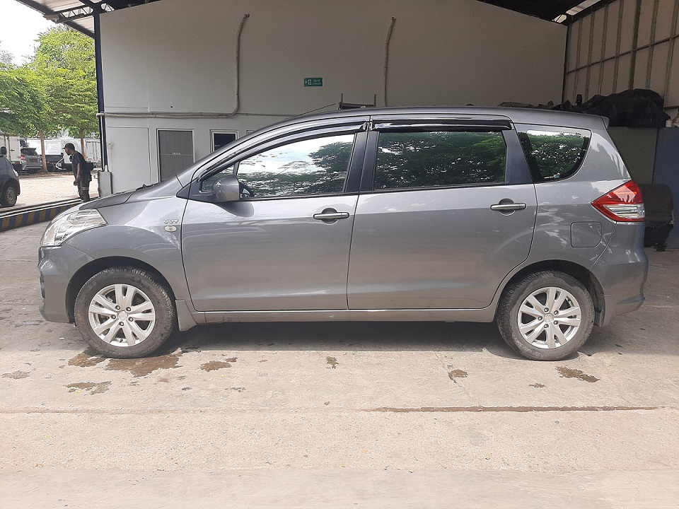 mobil keluarga suzuki ertiga