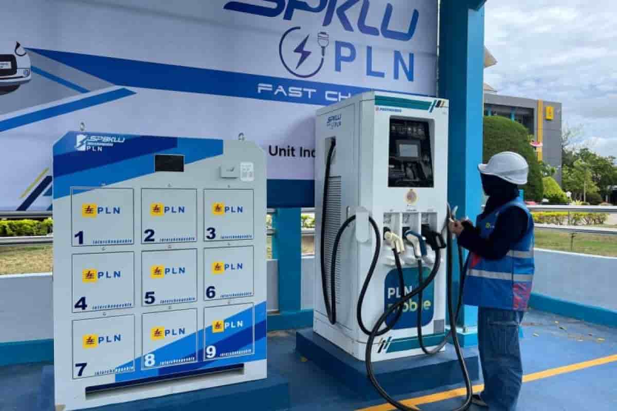biaya charge mobil listrik di spklu